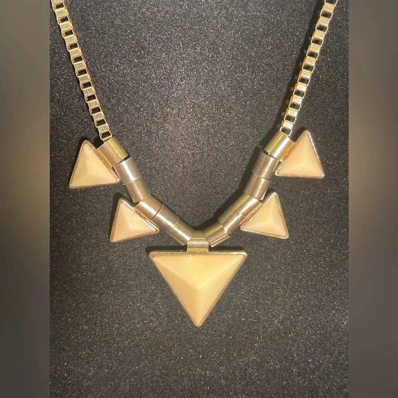 Vintage Geometric Peach Acrylic Stone Goldtone Necklace Granny Chic - Picture 8 of 11